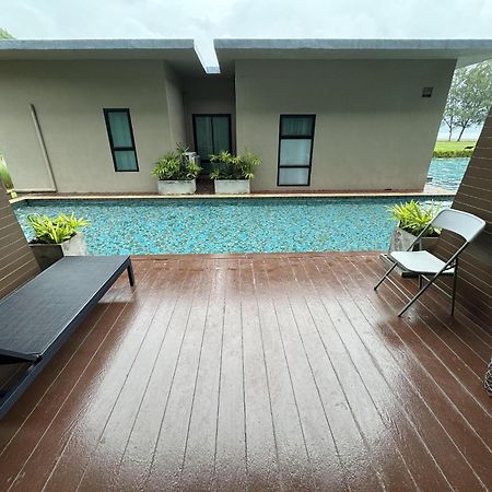 La Isla Pranburi Beach Resort Sam Roi Yot Extérieur photo