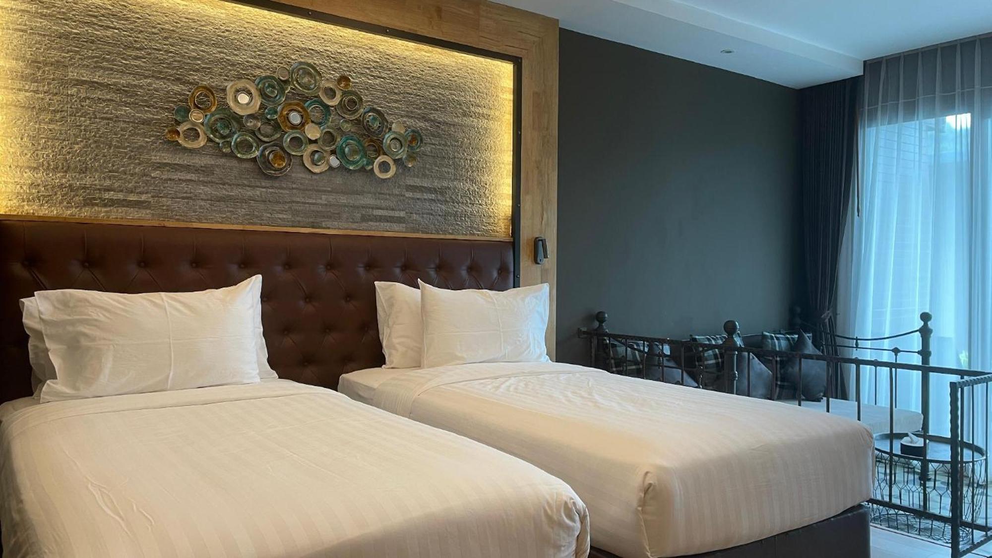 La Isla Pranburi Beach Resort Sam Roi Yot Extérieur photo
