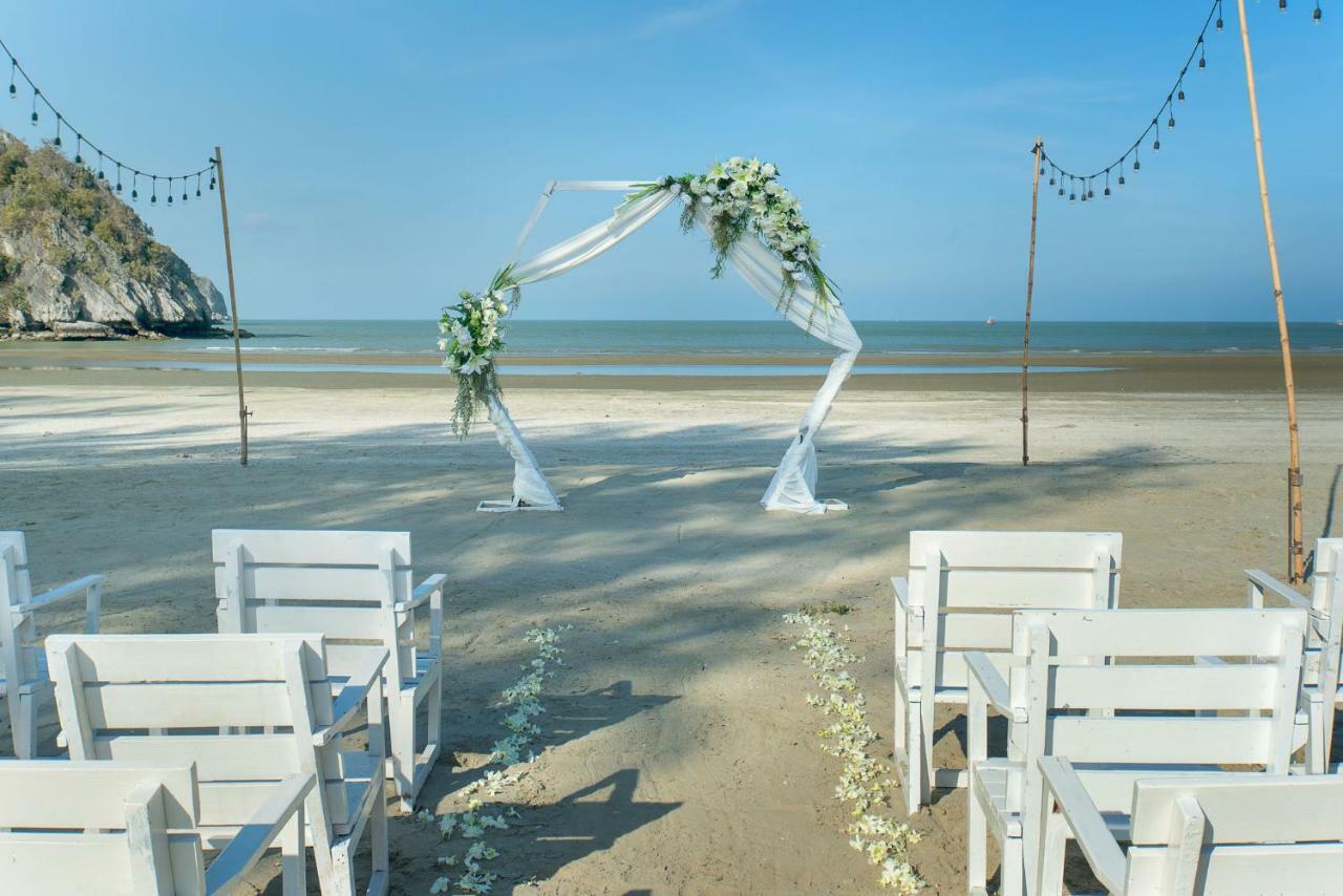 La Isla Pranburi Beach Resort Sam Roi Yot Extérieur photo